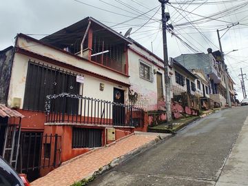 Casa Dos pisos independientes barrio la Aurora Dosquebradas