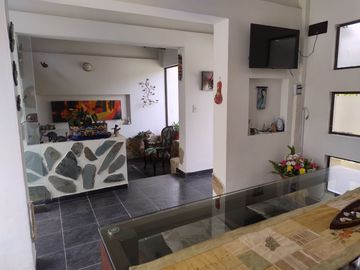 MARAVILLOSA CASA QUINTA CHINAUTA