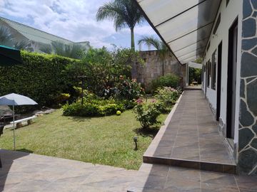 MARAVILLOSA CASA QUINTA CHINAUTA