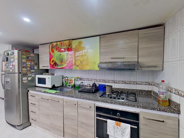 VENTA CASA en PORTALES DEL NORTE, cerca a CC Santafe, Zona Universitaria, Cll 170, Cll 153, Autopista Norte Y Av Boyaca, excelente ubicacion y precio!