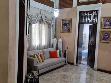 Rumah bergaya Villa di Srengseng Sawah, luas 2083 m2 siap huni hanya 12 M nego sampai deal