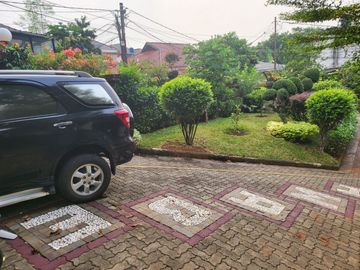 Rumah bergaya Villa di Srengseng Sawah, luas 2083 m2 siap huni hanya 12 M nego sampai deal