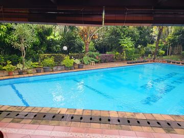Rumah bergaya Villa di Srengseng Sawah, luas 2083 m2 siap huni hanya 12 M nego sampai deal