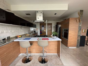 Casa Juriquilla | 400 m² | Vista Lago - Balcones | Querétaro