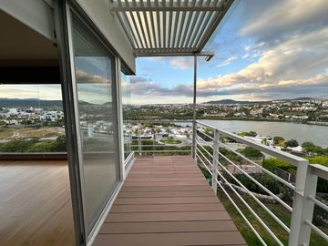 Casa Juriquilla | 400 m² | Vista Lago - Balcones | Querétaro