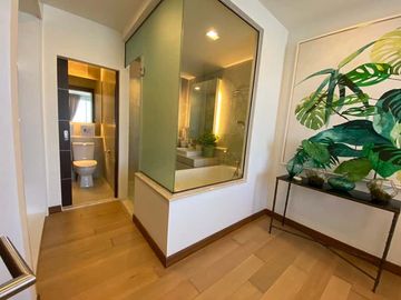 The Astra Condo (Chang Klan) 1 Bedroom, 1 Bathroom, Located in the heart of the city, right on Chang Klan Road, with easy access and multiple routes t