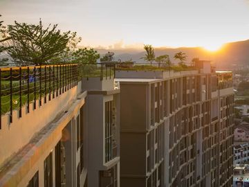 The Astra Condo (Chang Klan) 1 Bedroom, 1 Bathroom, Located in the heart of the city, right on Chang Klan Road, with easy access and multiple routes t