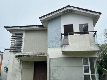 FORECLOSED HOUSE AND LOT FOR SALE IN RIDGEVIEW ESTATES, NUVALI CALAMBA LAGUNA