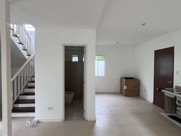 FORECLOSED HOUSE AND LOT FOR SALE IN RIDGEVIEW ESTATES, NUVALI CALAMBA LAGUNA