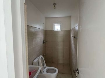 FORECLOSED HOUSE AND LOT FOR SALE IN RIDGEVIEW ESTATES, NUVALI CALAMBA LAGUNA