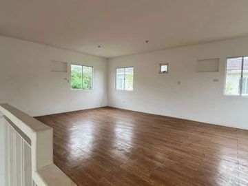 FORECLOSED HOUSE AND LOT FOR SALE IN RIDGEVIEW ESTATES, NUVALI CALAMBA LAGUNA
