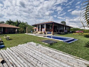 Casa Campestre en Venta - Zona Montenegro