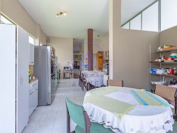 🏡 Exclusiva Casa en el Rincón de La Planicie – Piscina, Jardines y 5 Cocheras 🚗🌿