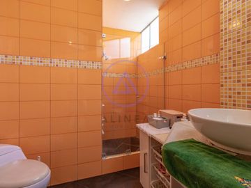 🏡 Exclusiva Casa en el Rincón de La Planicie – Piscina, Jardines y 5 Cocheras 🚗🌿
