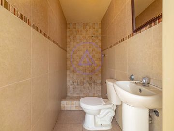 🏡 Exclusiva Casa en el Rincón de La Planicie – Piscina, Jardines y 5 Cocheras 🚗🌿