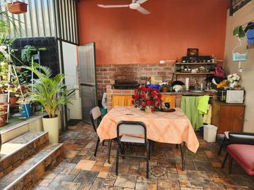 VENTA DE CASA DE TRES PISOS EN URB. LOS PROCERES EN SURCO
