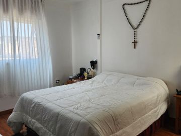 VENTA DE CASA DE TRES PISOS EN URB. LOS PROCERES EN SURCO
