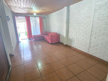 Se Vende Casa en La Granja! Ubicación Privilegiada y Excelente Conectividad