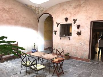 VENTA DE CASA DEL SIGLO XVII DE 4 RECÁMARAS EN LA CIUDAD DE PUEBLA