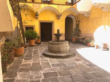 VENTA DE CASA DEL SIGLO XVII DE 4 RECÁMARAS EN LA CIUDAD DE PUEBLA