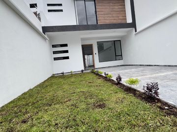 MODERNAS Y AMPLIAS CASAS INDEPENDIENTES DE VENTA, Sector Ricaurte C1448