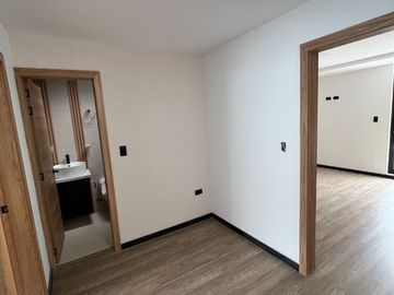 MODERNAS Y AMPLIAS CASAS INDEPENDIENTES DE VENTA, Sector Ricaurte C1448