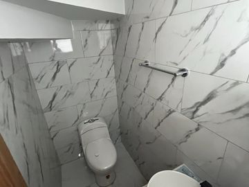 MODERNAS Y AMPLIAS CASAS INDEPENDIENTES DE VENTA, Sector Ricaurte C1448