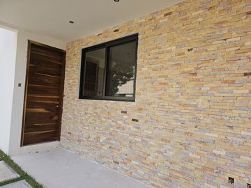 Venta de casa en Playa del Carmen – Casa Itzamná en Senderos de Mayakoba, 3 niveles con terraza, jacuzzi y entrega inmediata