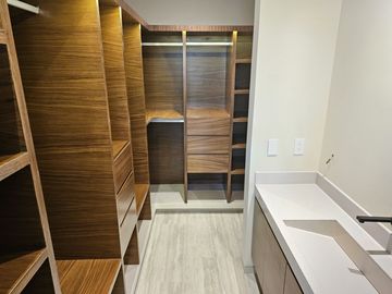 Venta de casa en Playa del Carmen – Casa Itzamná en Senderos de Mayakoba, 3 niveles con terraza, jacuzzi y entrega inmediata
