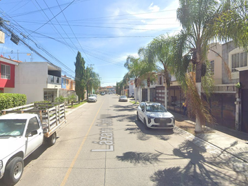 CASA EN VENTA COL PARQUES DE TESISTAN II ZAPOPAN JALISCO