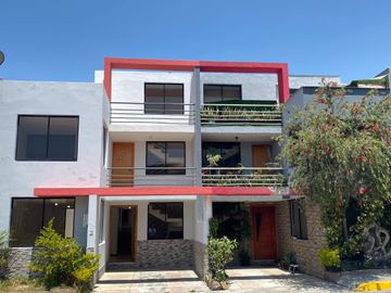 CASA EN VENTA EN CARAPUNGO
