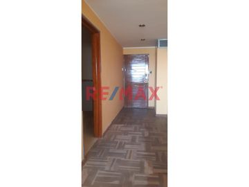 Alquiler De Oficina 85M2 En Avenida Altamente Comercial