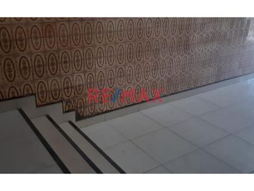 Alquiler De Oficina 85M2 En Avenida Altamente Comercial