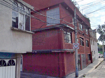 Casa de Remate en Col. San José Aculco Sector Oriente, Iztapalapa