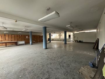 Alquilo Local Comercial 310 m2 Piso 2 Chacarios Centro de Lima