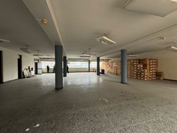 Alquilo Local Comercial 310 m2 Piso 2 Chacarios Centro de Lima