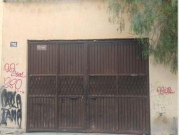 CASA ADAPTADA PARA TALLER Y LOCAL EN  EL SANTUARIO