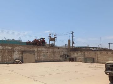 VENDO LOCAL CON ZONIFICACION INDUSTRIAL DE 6871 M2 EN PUENTE PIEDRA