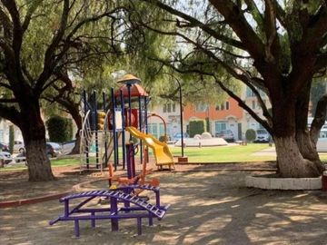 PRECIOSA Y AMPLIA CASA EN RECUPERACIÓN BANCARIA, EXCELENTE UBICACIÓN EN FRACC. EXCLUSIVO COL. STA CECILIA, TLALNEPANTLA, A UNOS MINUTOS DE LA CDMX!!!