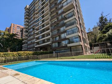 En venta, excelente departamento con vista despejada.