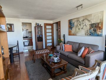 En venta, excelente departamento con vista despejada.