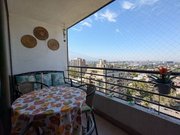 En venta, excelente departamento con vista despejada.