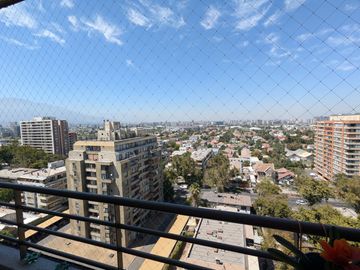 En venta, excelente departamento con vista despejada.