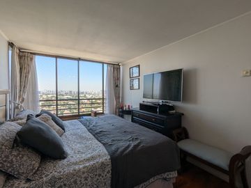 En venta, excelente departamento con vista despejada.