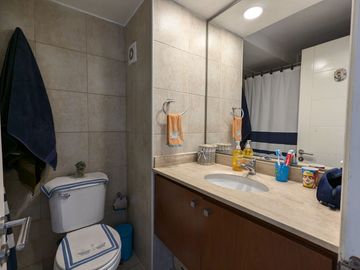 En venta, excelente departamento con vista despejada.