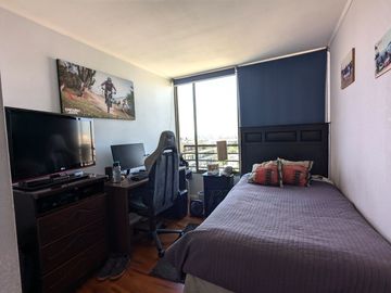 En venta, excelente departamento con vista despejada.