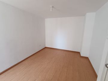 Venta De Departamemnto En Condominio Torres Vista Sol - Comas