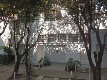 VENDO CASA REMODELADA EN DEL VALLE NORTE