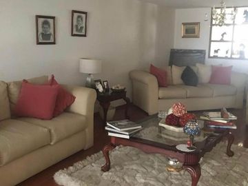 VENDO CASA REMODELADA EN DEL VALLE NORTE