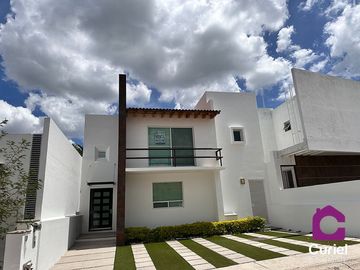 ¡Oportunidad Única! La Casa en Venta Perfecta en Queretaro Juriquilla Hazla Tuya!